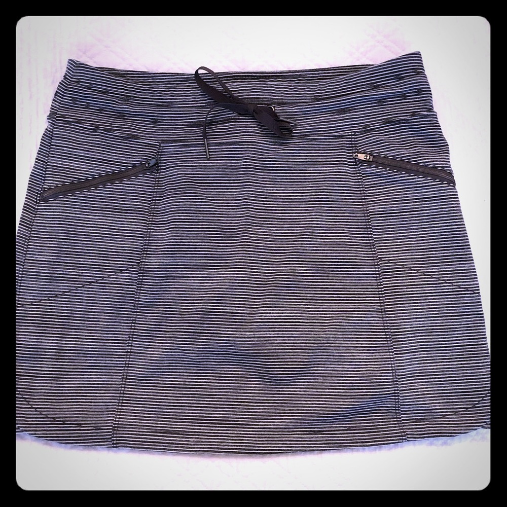 Athleta metro skort
